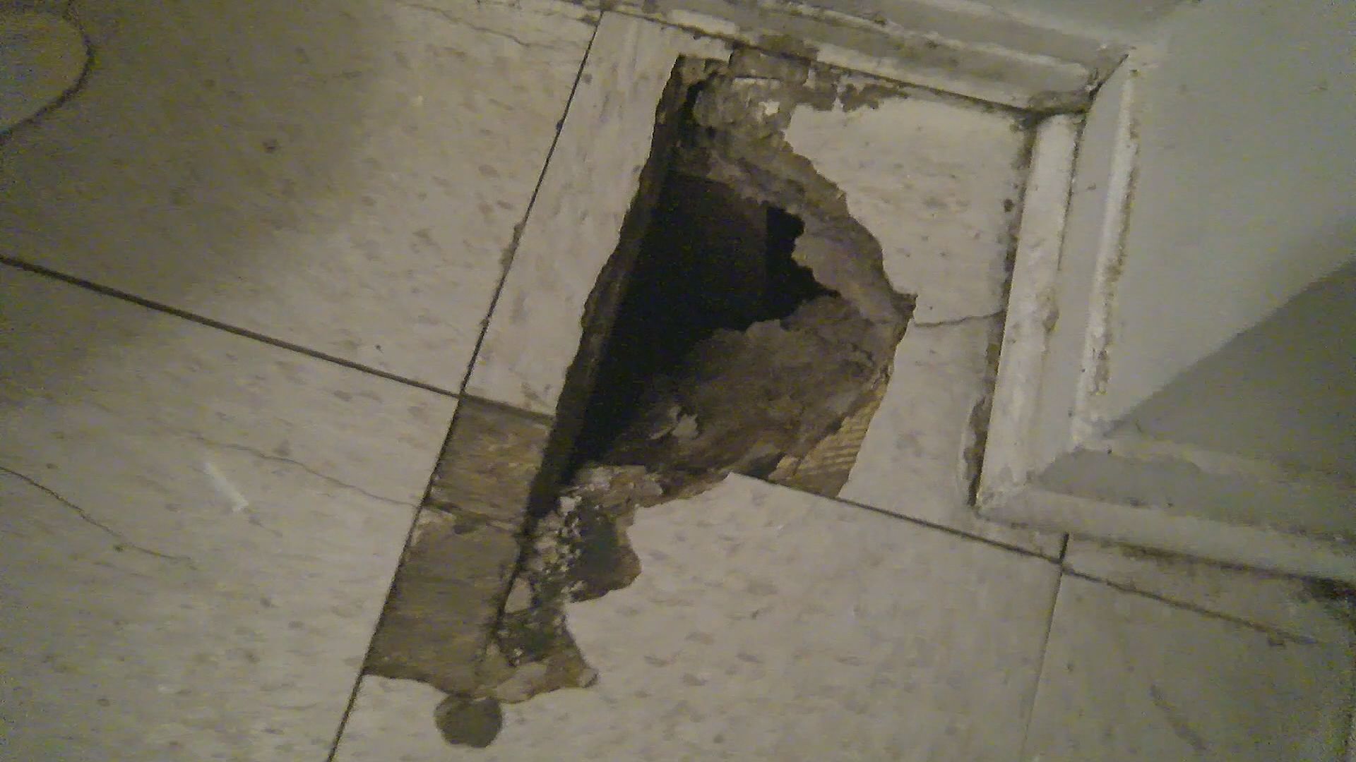 Owner of Himbola Manor Apartments accused in past of being slum lord; some residents say they're 'stuck in hell'